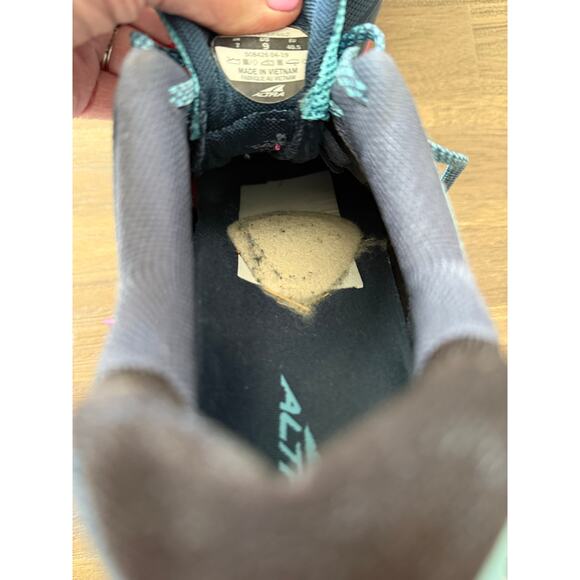 Altra HIIT 2 Women's Size 9 Foot Shape Running Shoes - Picture 7 of 8